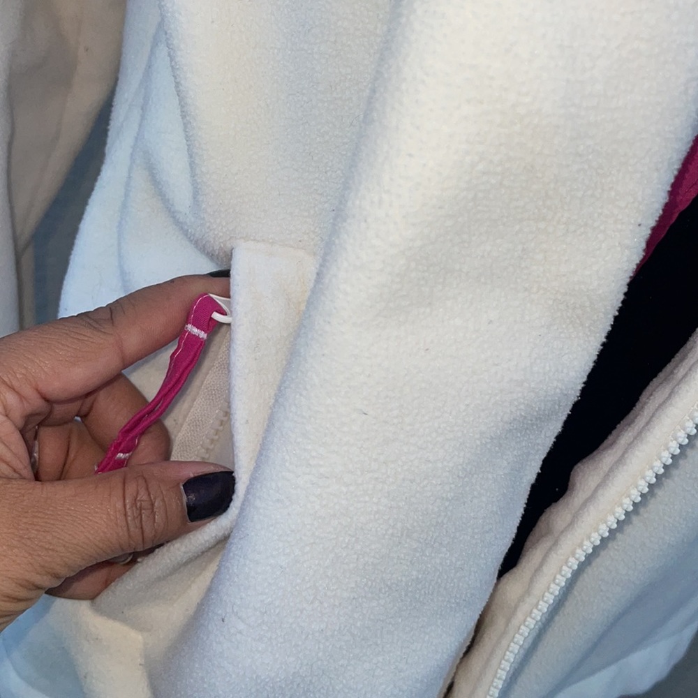 Disney Store Minnie Mouse Front Zip Sweater - Picture 4 of 7